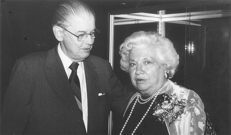 enkins Garrett with Liz Carpenter in the University of Texas at Arlington's Library's Special Collections, October 30, 1987